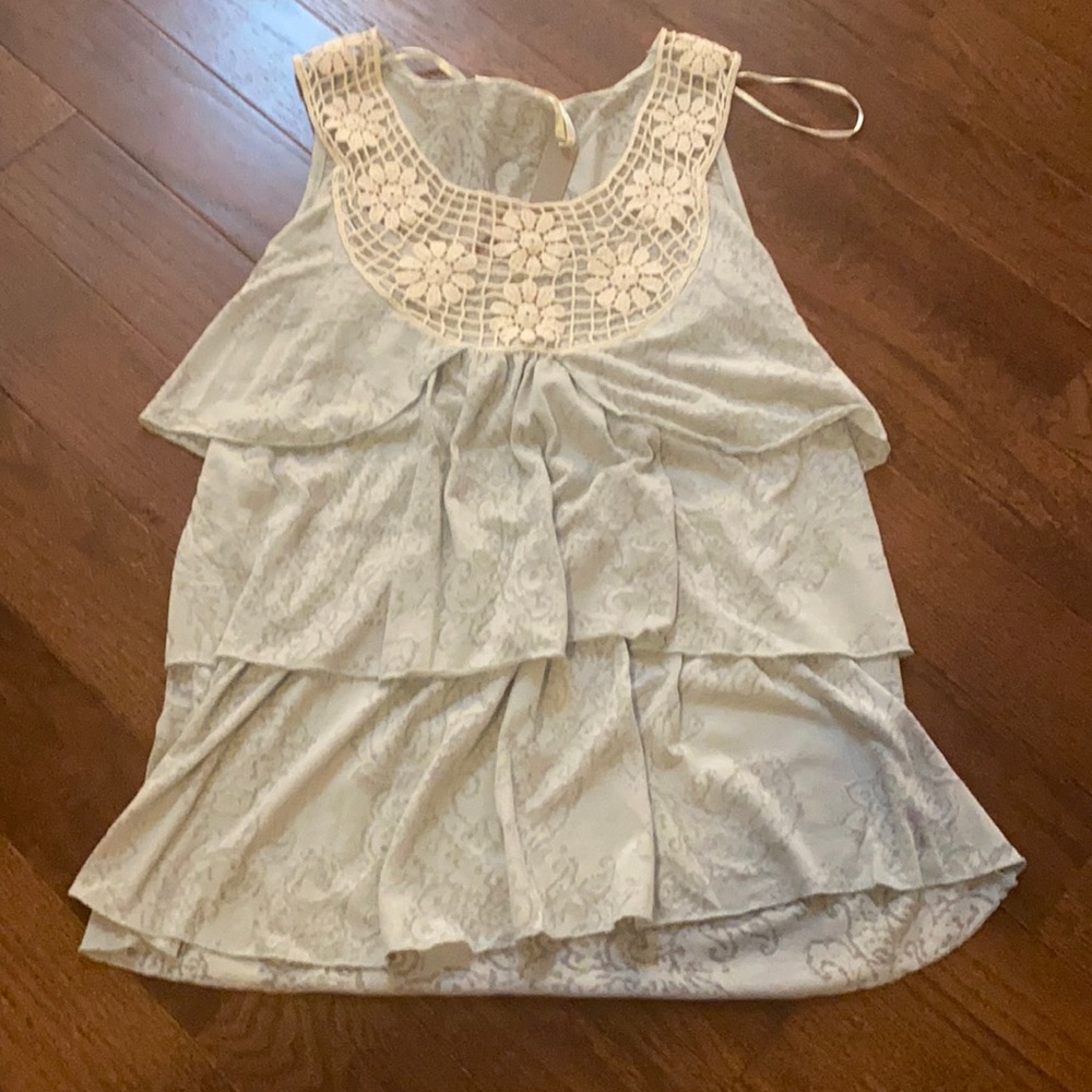 Burnout pattern and lace grey/blue top